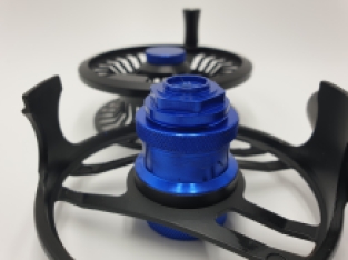 A&M SWR # 5/6 Fliegenrolle Schwarz / Blau